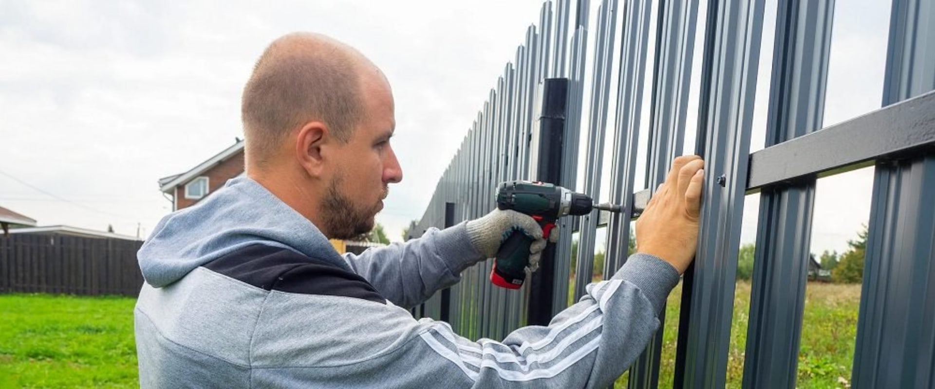 What to Know About Providing Materials for Your Fence Project